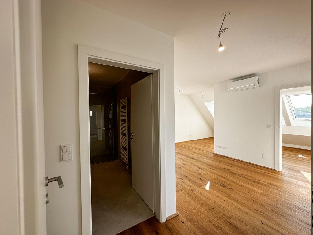 Masterschlafzimmer-mit-Bad-und-Homeoffice