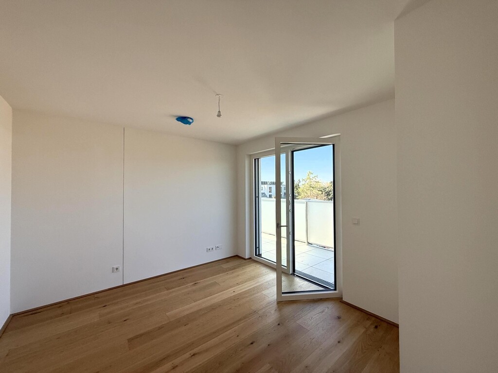 Schlafzimmer 2 von 2 (mit eigenem Bad)