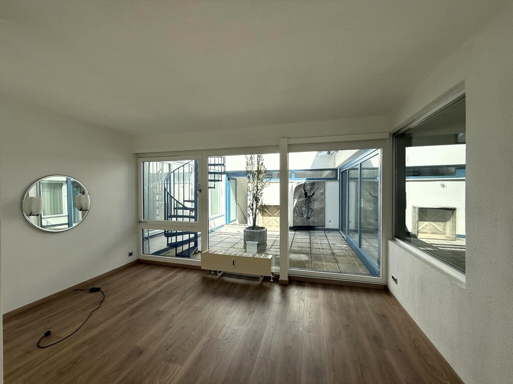 Schlafzimmer 1/3