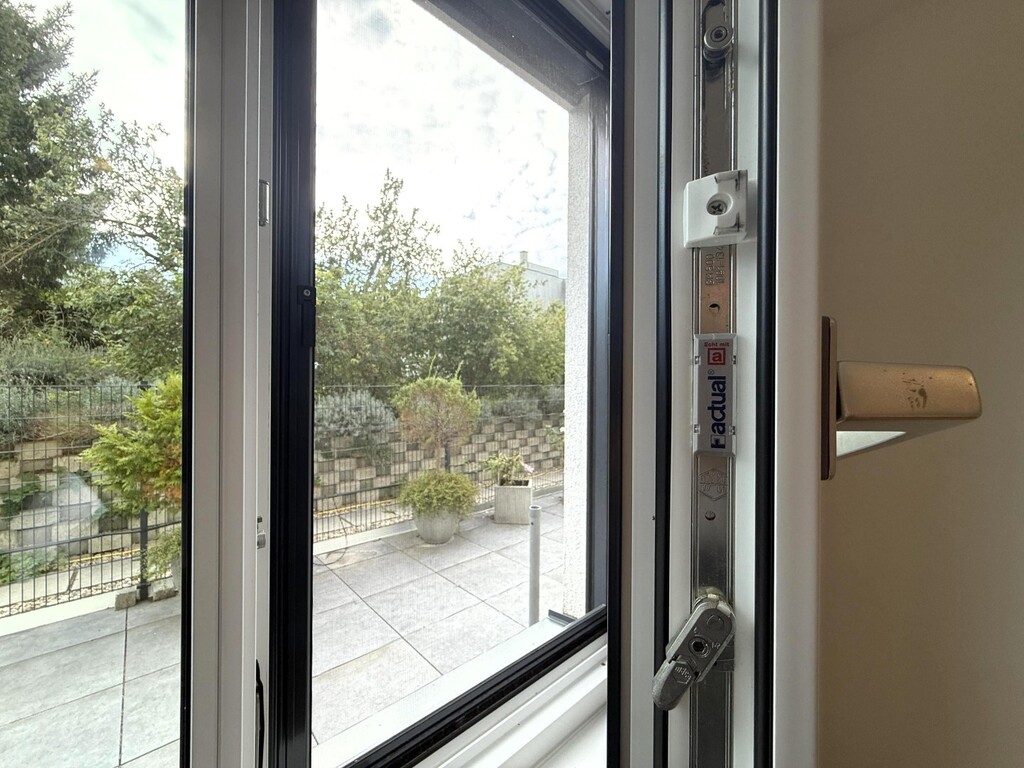 Detail/3-fach isoliert vergl. mit Gitter