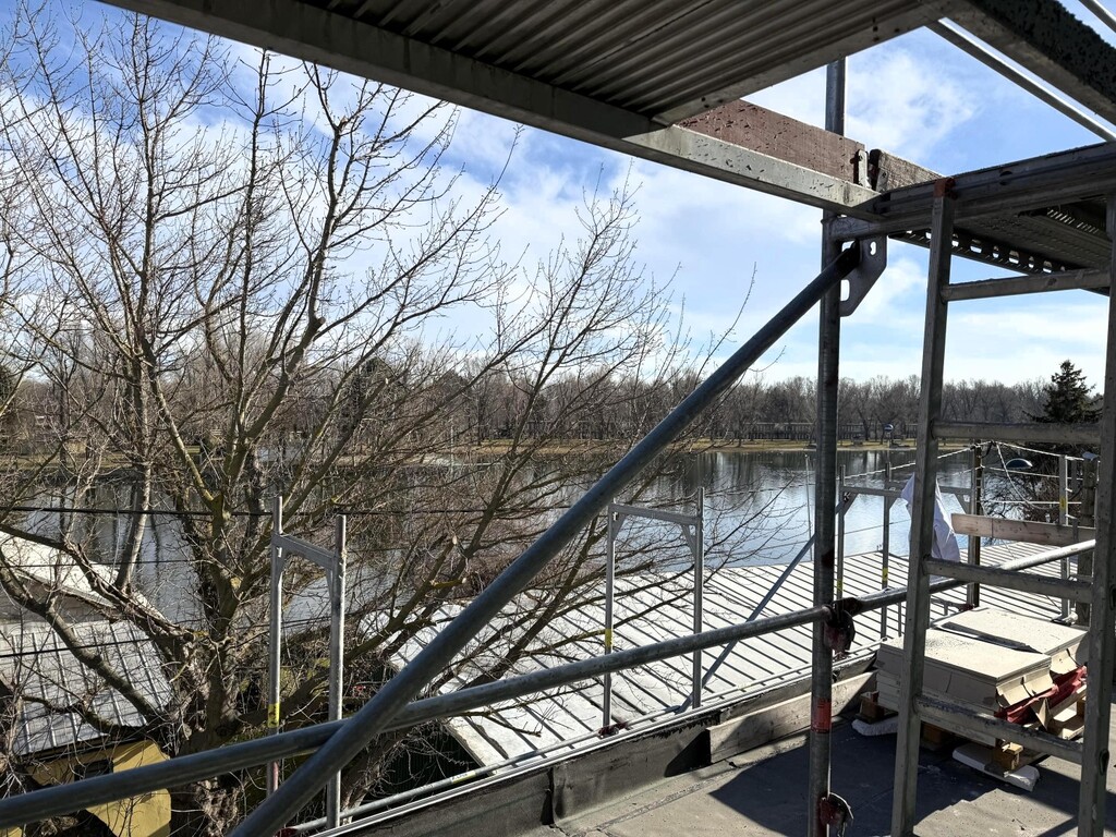 Ausblick über das Kaiserwasser/Wohnaus in Bau