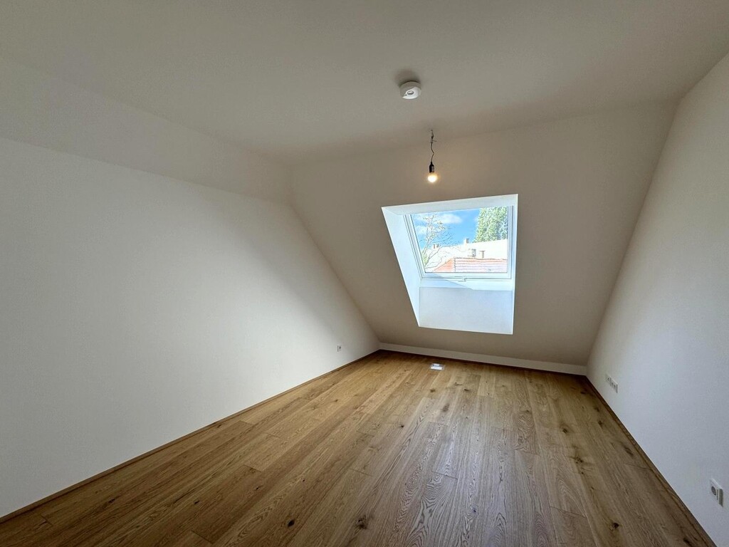 Schlafzimmer 2 von 3