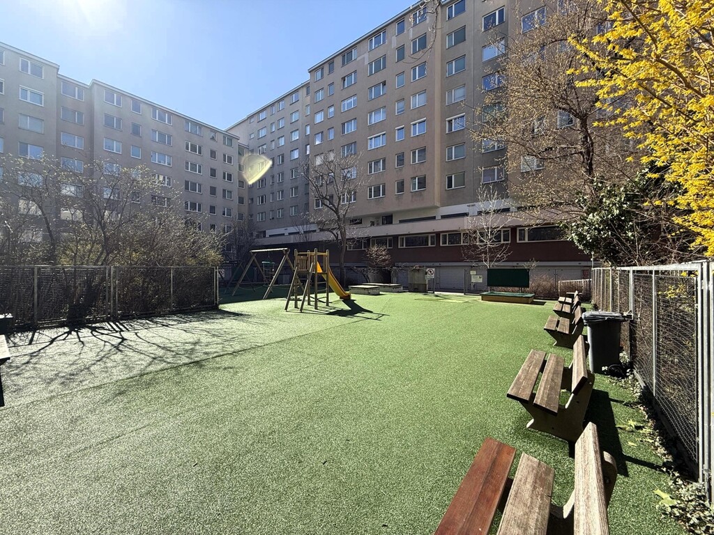 Video-überw. Innenhofareal/Spielplatz für Kinder