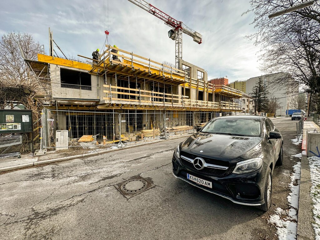Umfeld-Strassenansicht-1
