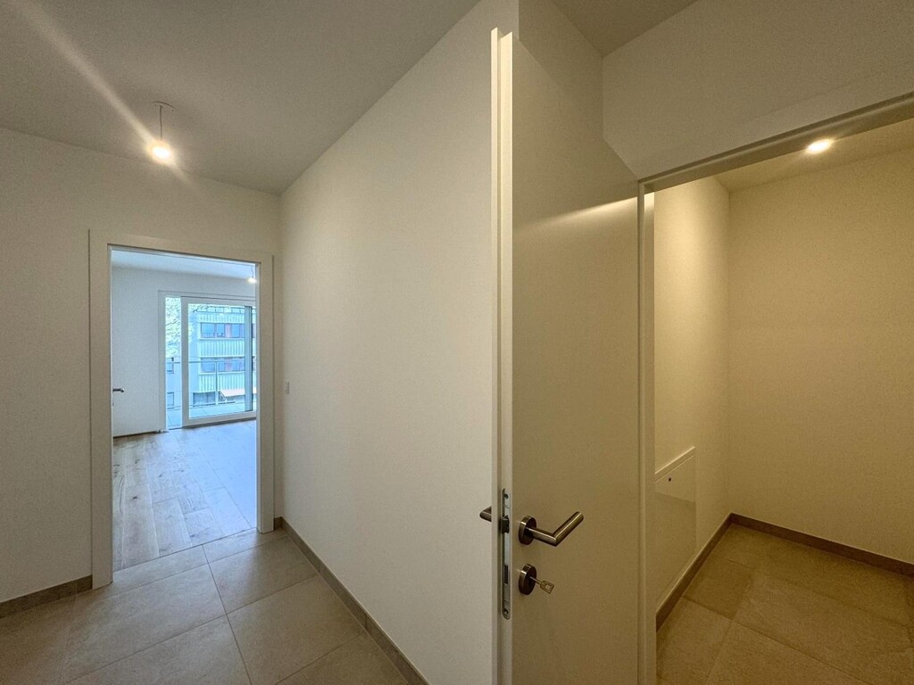 Wohnungseingang/Abstellraum/Waschküche