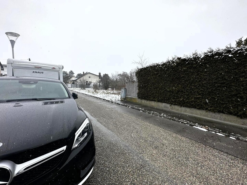 Grundstück für ein Eigenheim/Strassenansicht