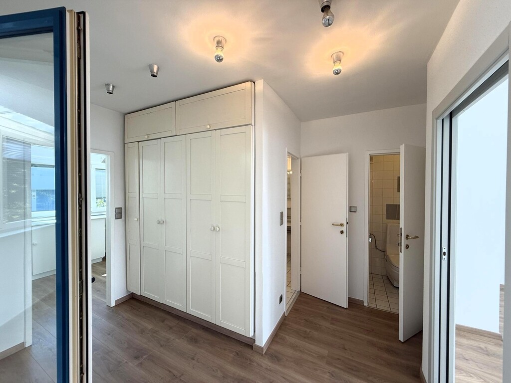 Privatbereich/Bad/Toilette/Einbauschrank