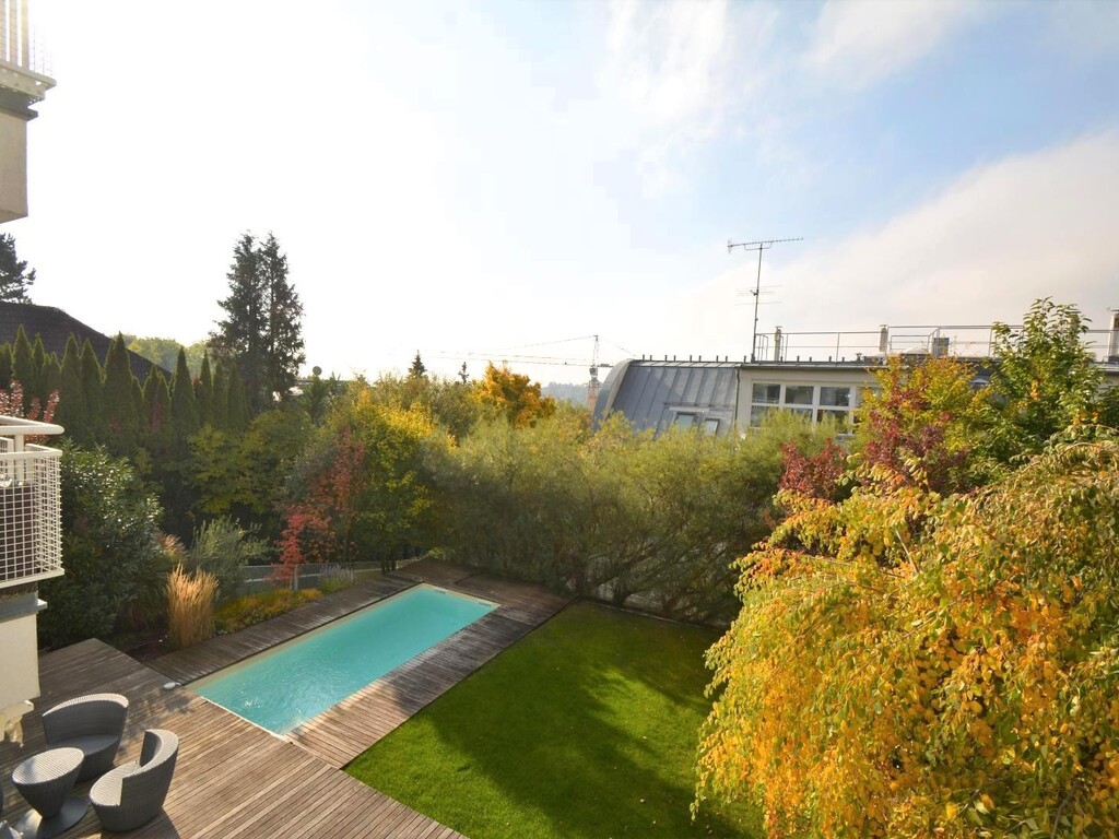 südseitiger Terrassenausblick, überdacht