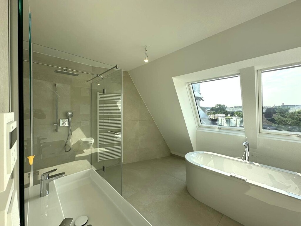 en Suite Masterbad 2 von 2