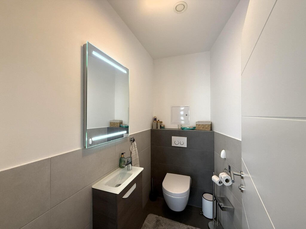 EG/Gästetoilette 1 von 3