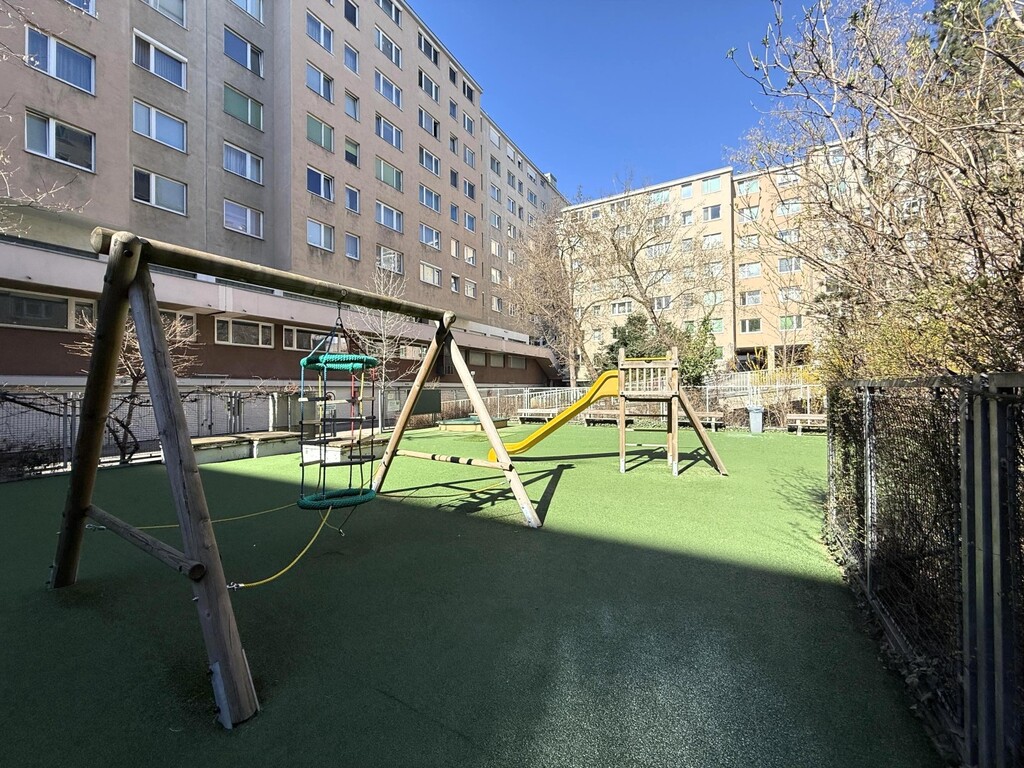 Video-überw. Innenhofareal/Spielplatz für Kinder