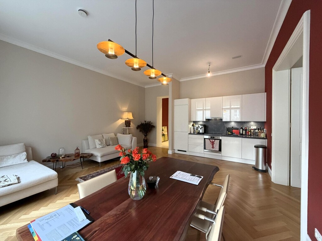 Wohn-/Esszimmer/Living