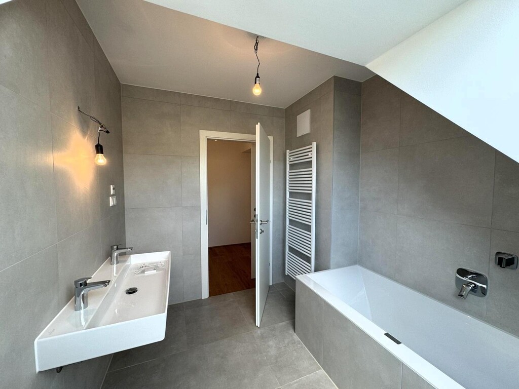 Badezimmer 2 von 2