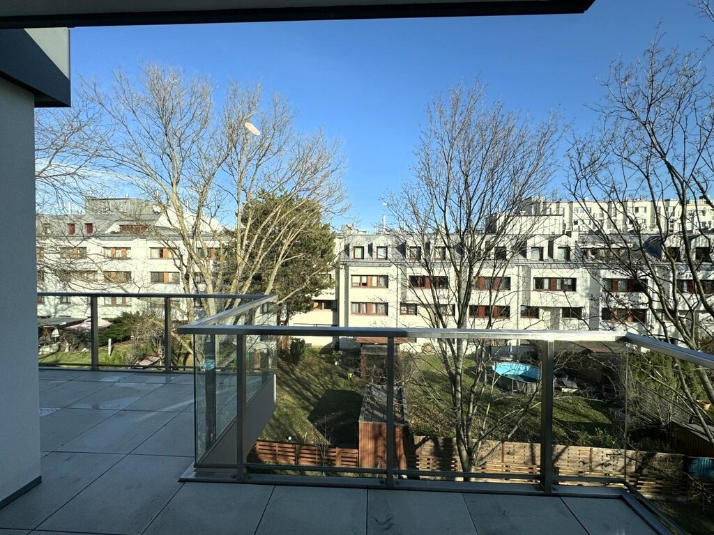 Ausblick vom Schlafzimmer 1 von 2