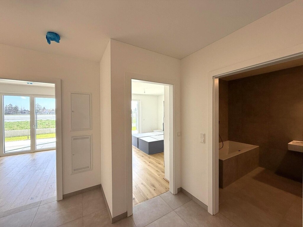 Wohnungseingang/Badezimmer/Schlafzimmer