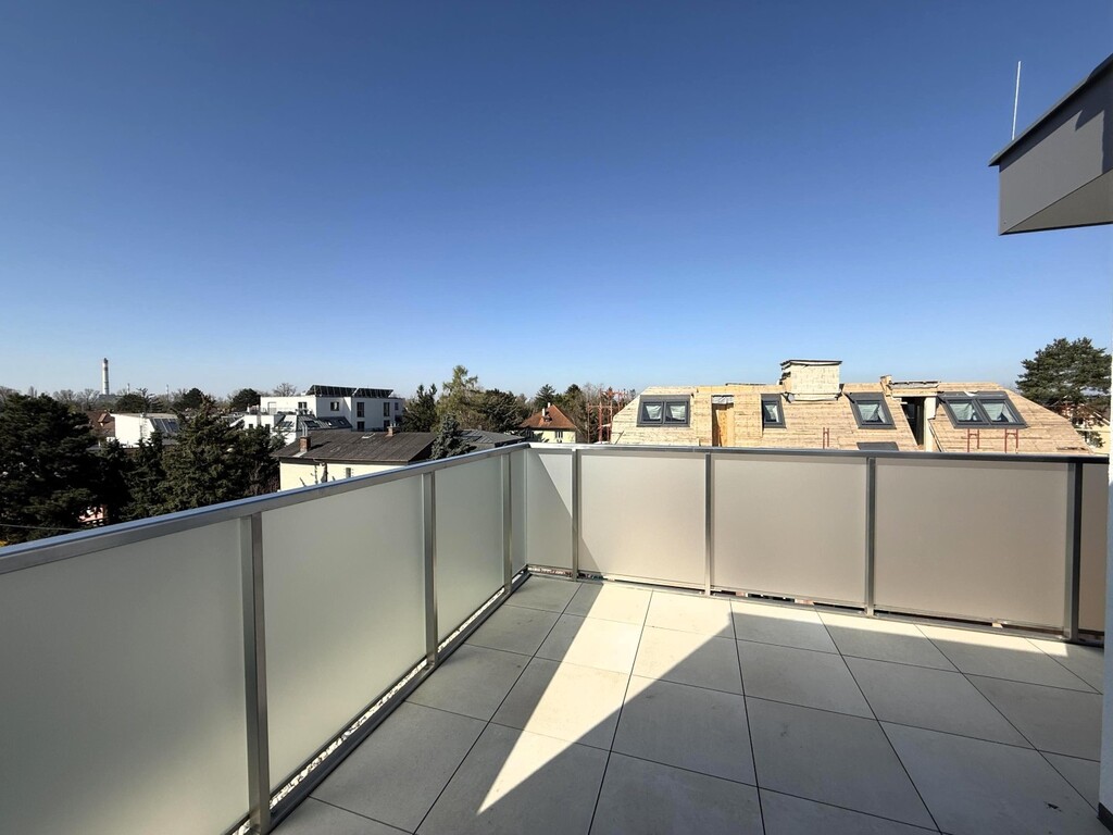 knapp 62 m² Terrassen