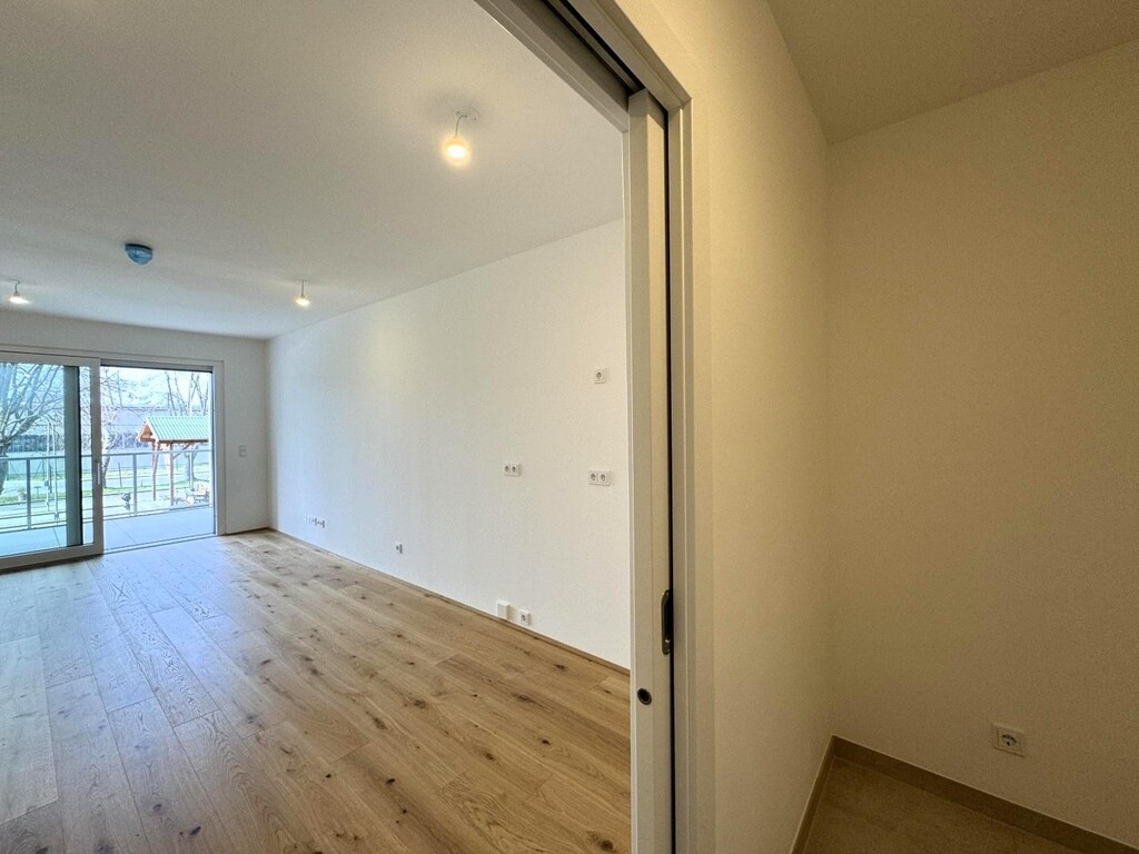 Wohnzimmer mit Speis/Abstell, Waschküche