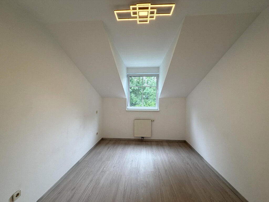 Schlafzimmer 2 von 2