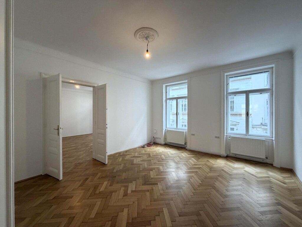 Strassenseitiges Büro 1 von 7
