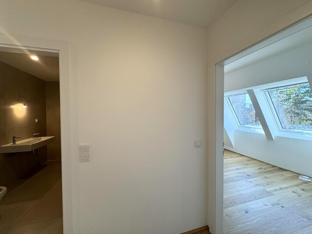Verteilerflur zum Bad und Schlafzimmer