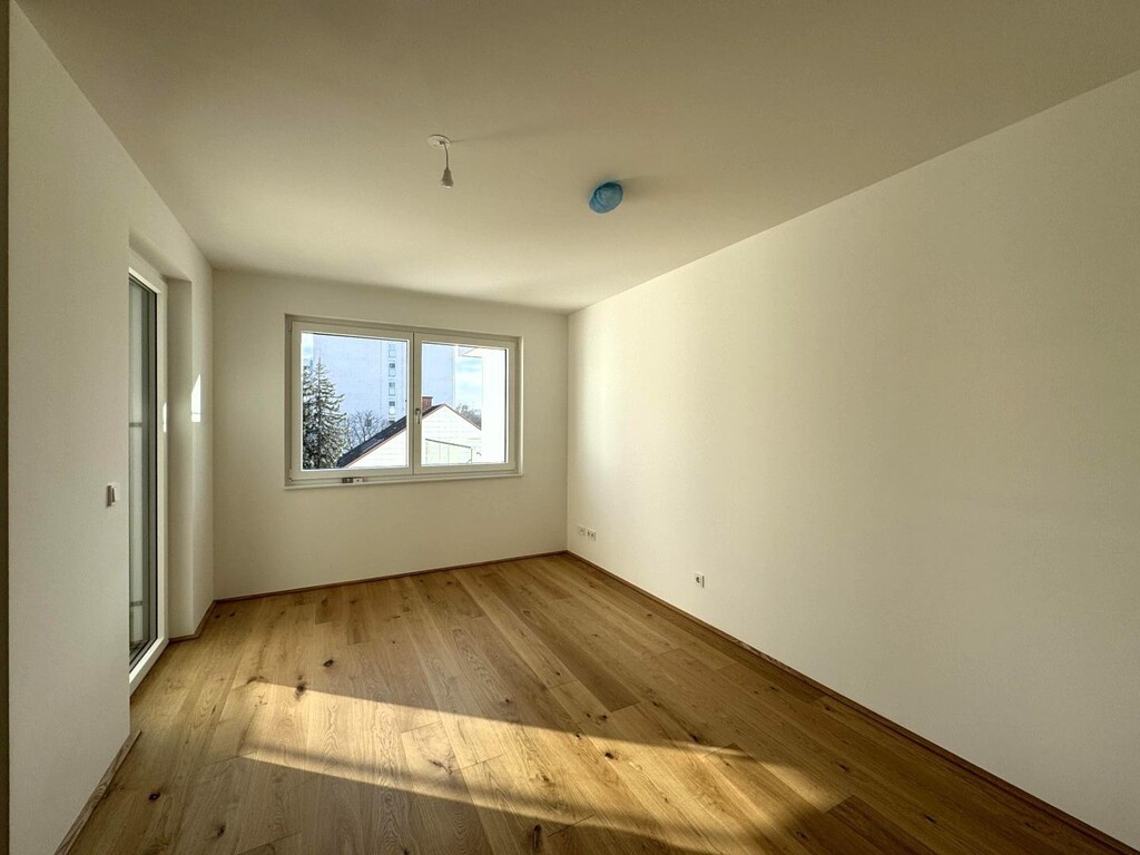 Schlafzimmer 1 von 2