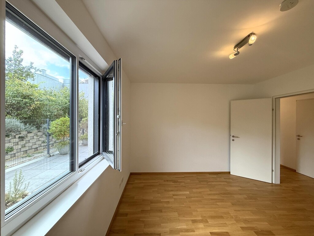 Schlafzimmer 2 von 2