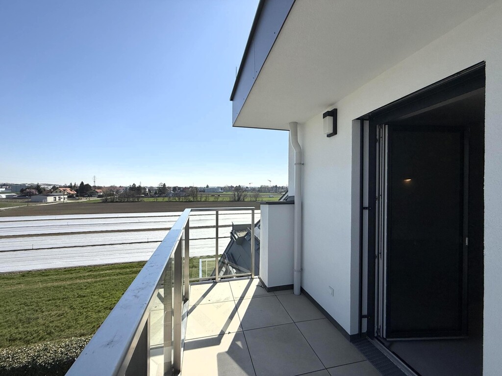 knapp 62 m² Terrassen