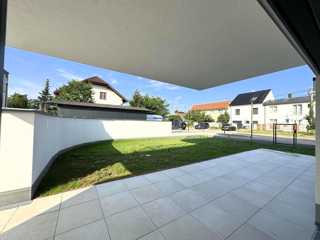 Hauptterrasse/Hauptgarten