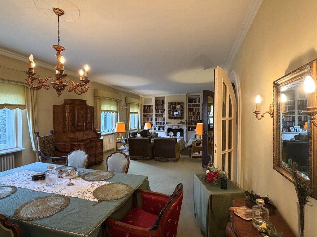 EG/Living mit Gäste-Essplatz