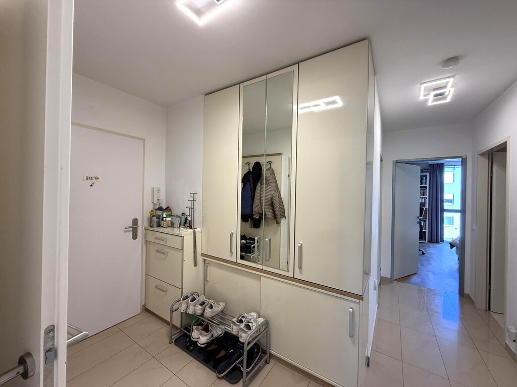 Eingangsbereich/Vorraum mit Kleiderschrank