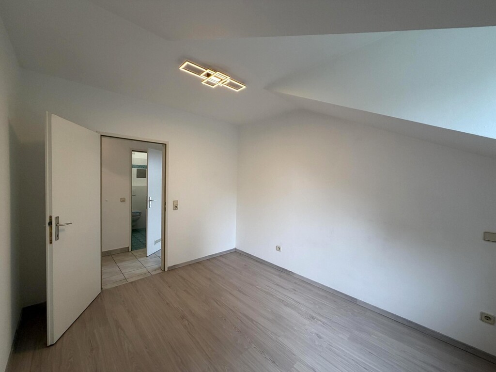 Schlafzimmer 2 von 2