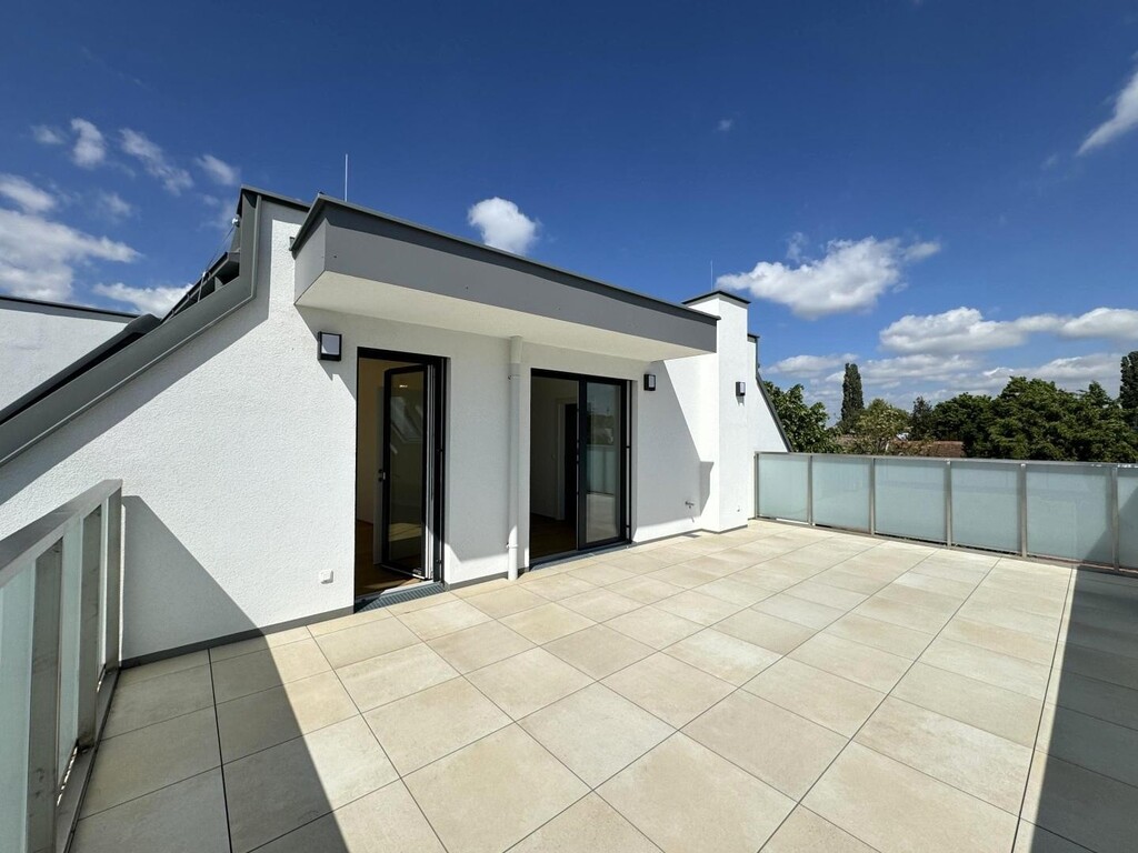 Terrasse 2 von 2