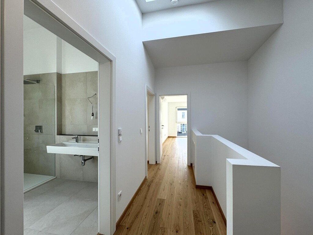 OG/Verteilerflur mit Lichtkuppel