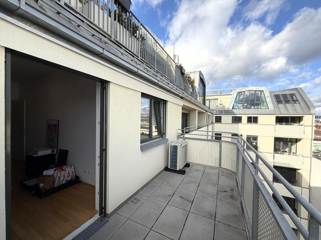 Terrasse 1 von 2