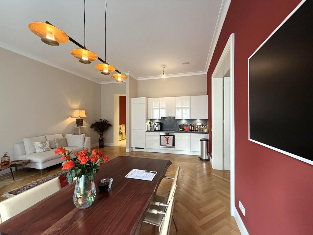 Wohn-/Esszimmer/Living