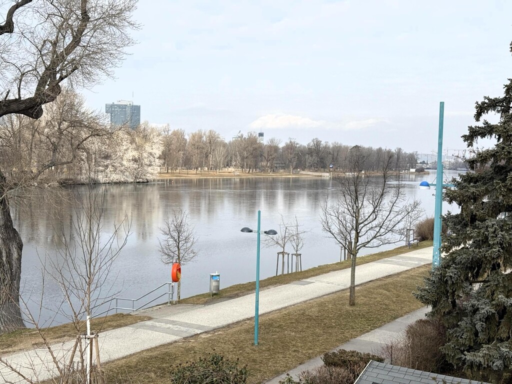 Ihr unverbaubarer Ausblick von der DG-Terrasse