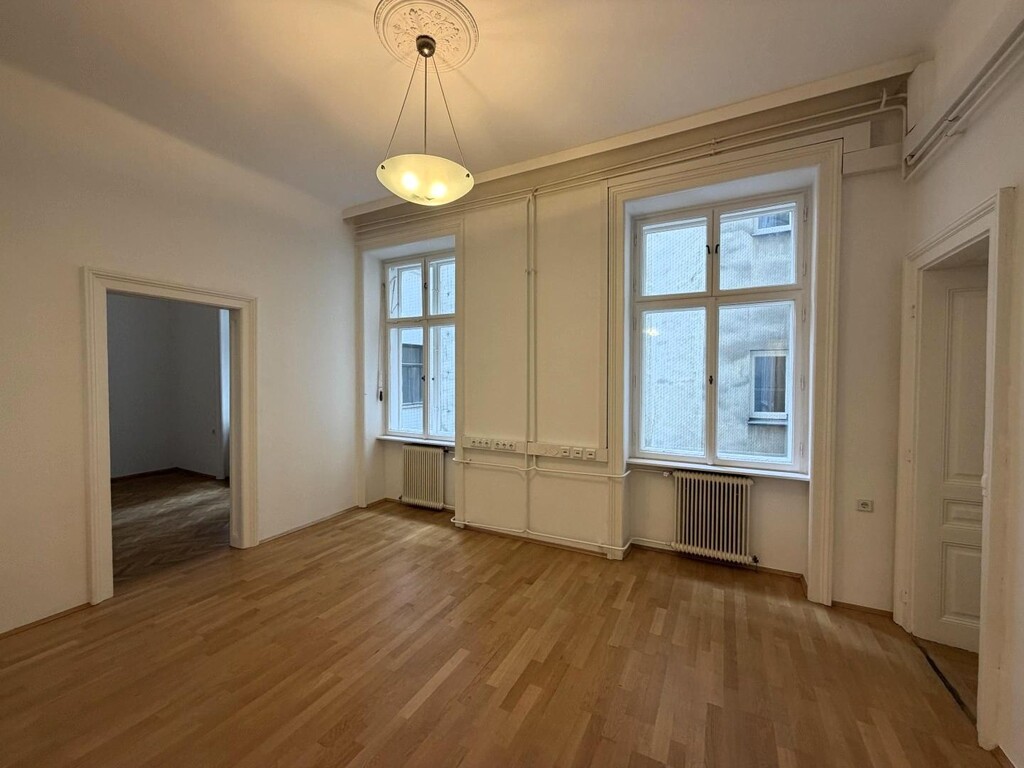 Innenhofseitiges Büro 5 von 7
