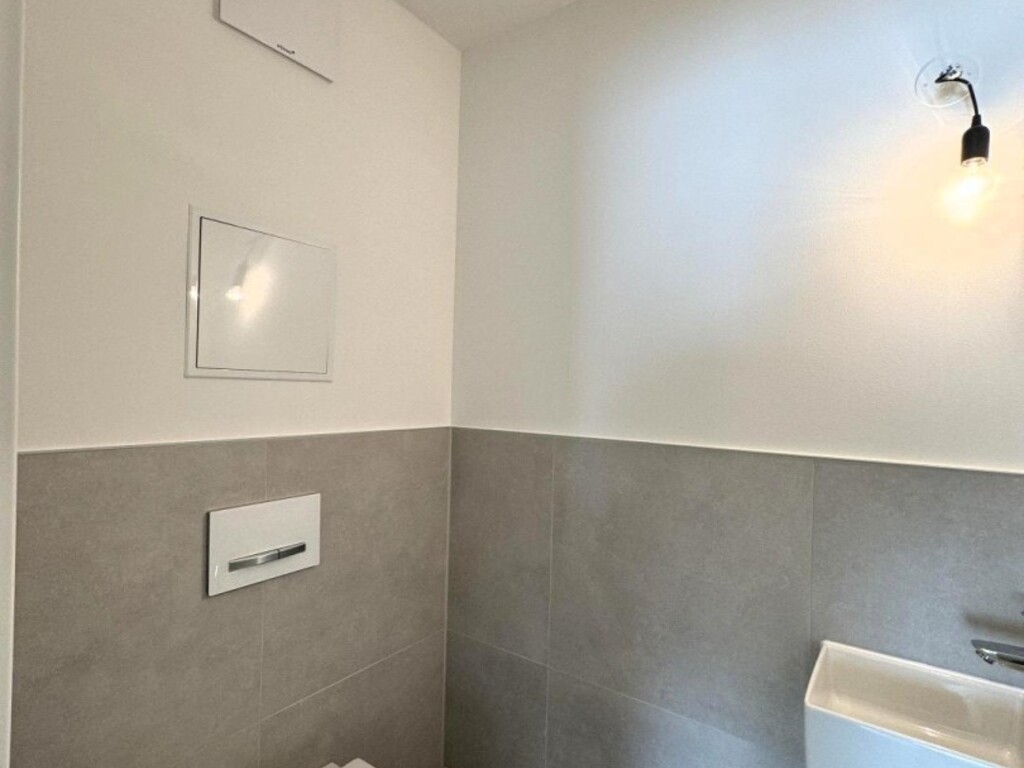 Gästetoilette (2 von 2)