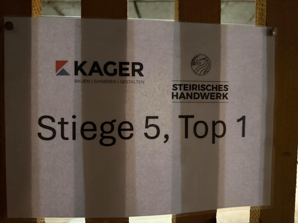 grosses Kellerabteil mit Licht und Strom
