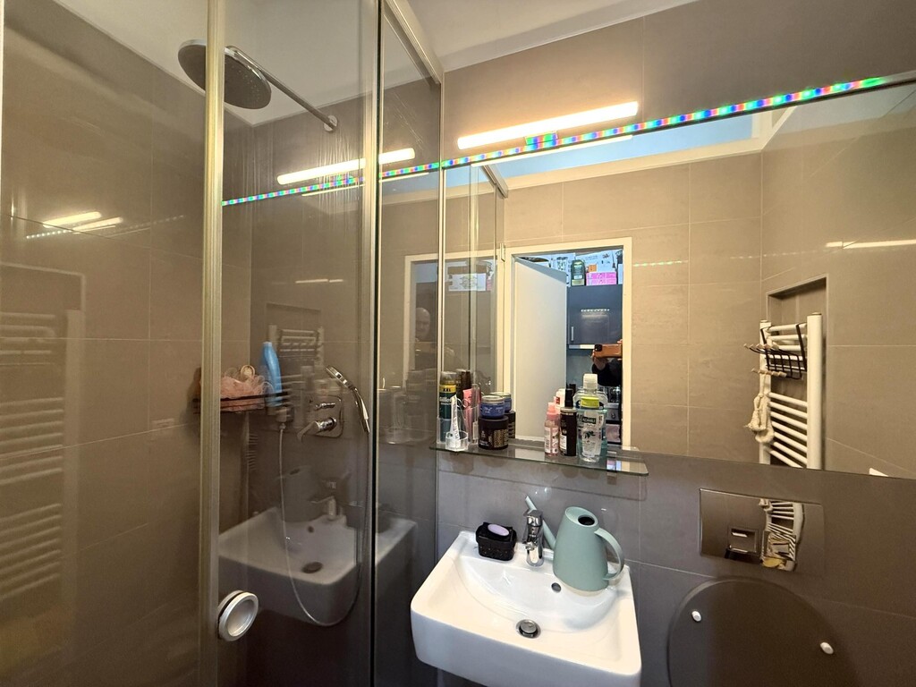 Badezimmer mit Du, WB und WC