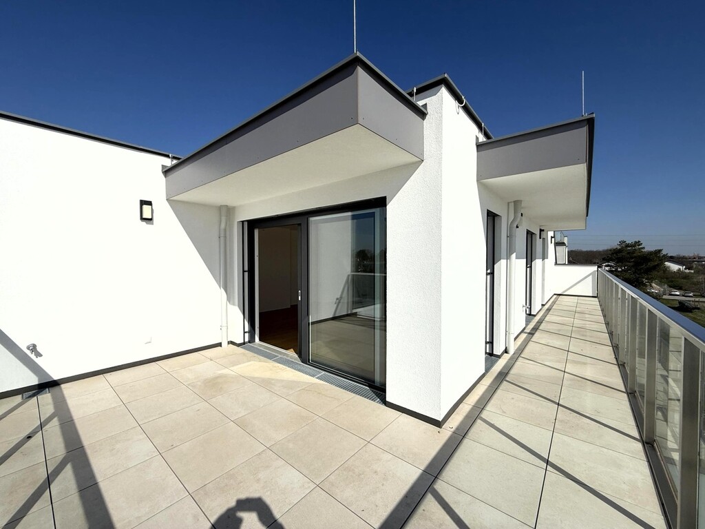 knapp 62 m² Terrassen