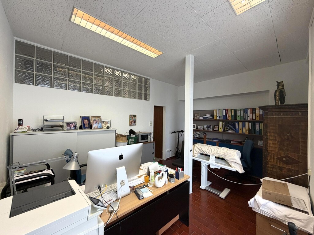 EG/Büro/mit eigenem Hauseingang
