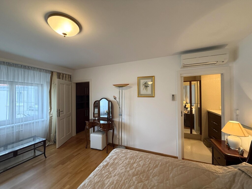 Masterbed mit en Suite Bad/klimatisiert