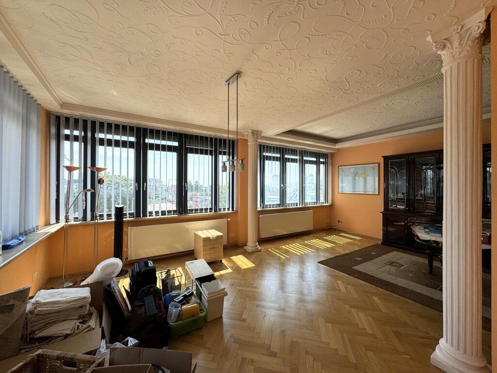 OG/Top 3/Wohnzimmer mit Bar