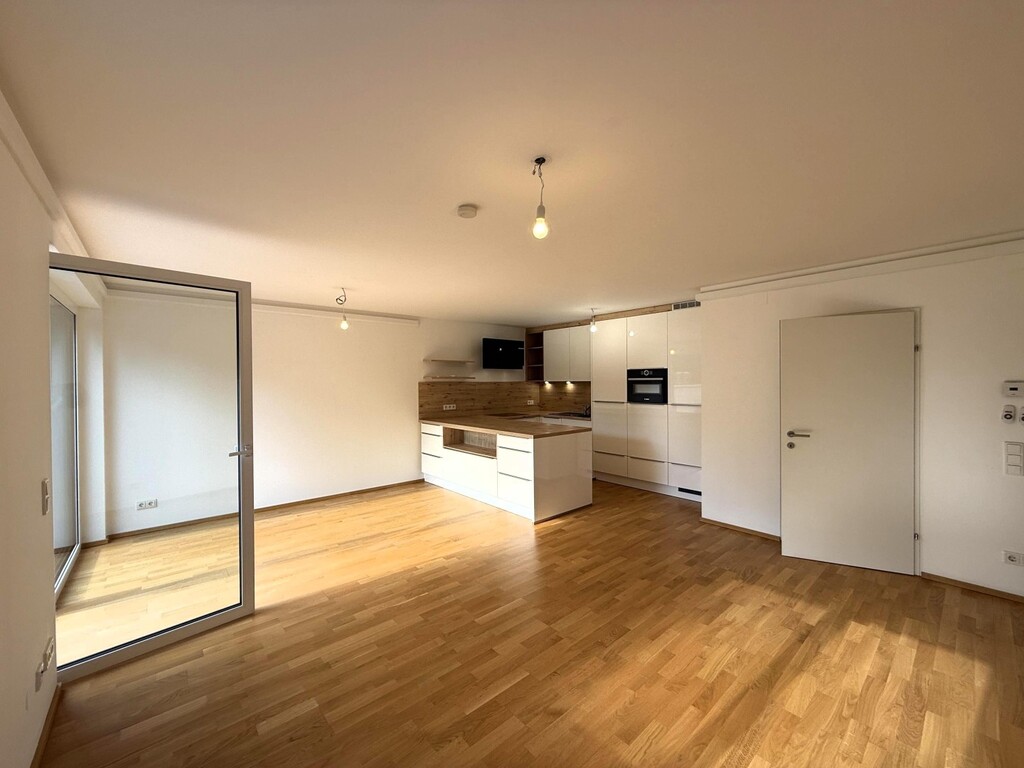 Wohn-/Essküche mit Speis