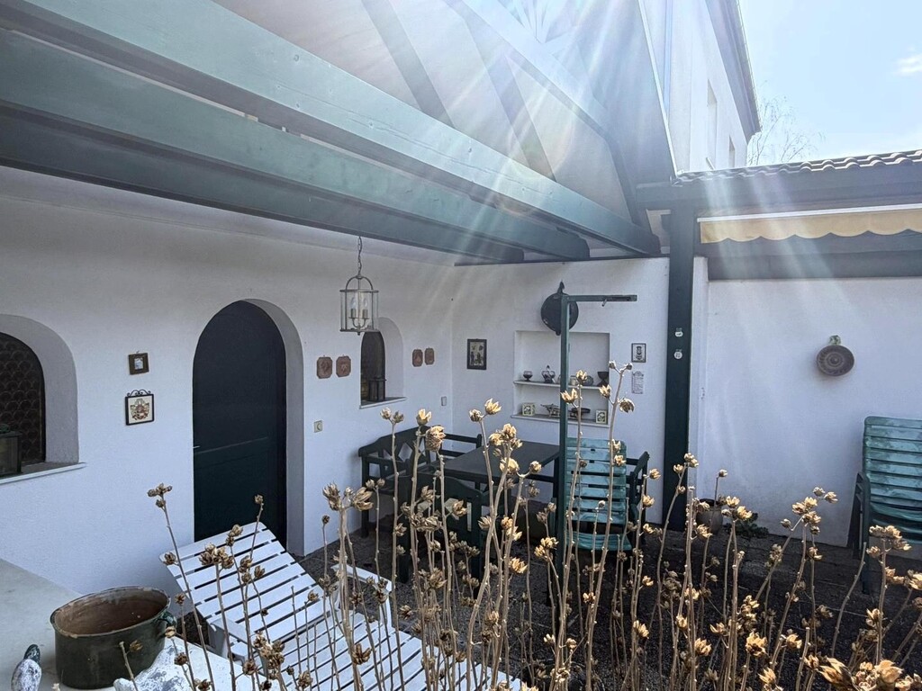 Gartenansicht/Garage/Grillplatz