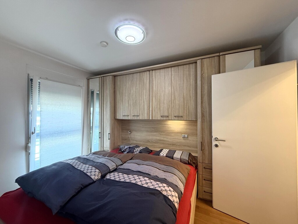 Schlafzimmer 3 von 3 mit angeschl. Home-Office