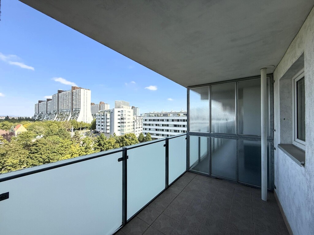 Terrasse 1 von 2
