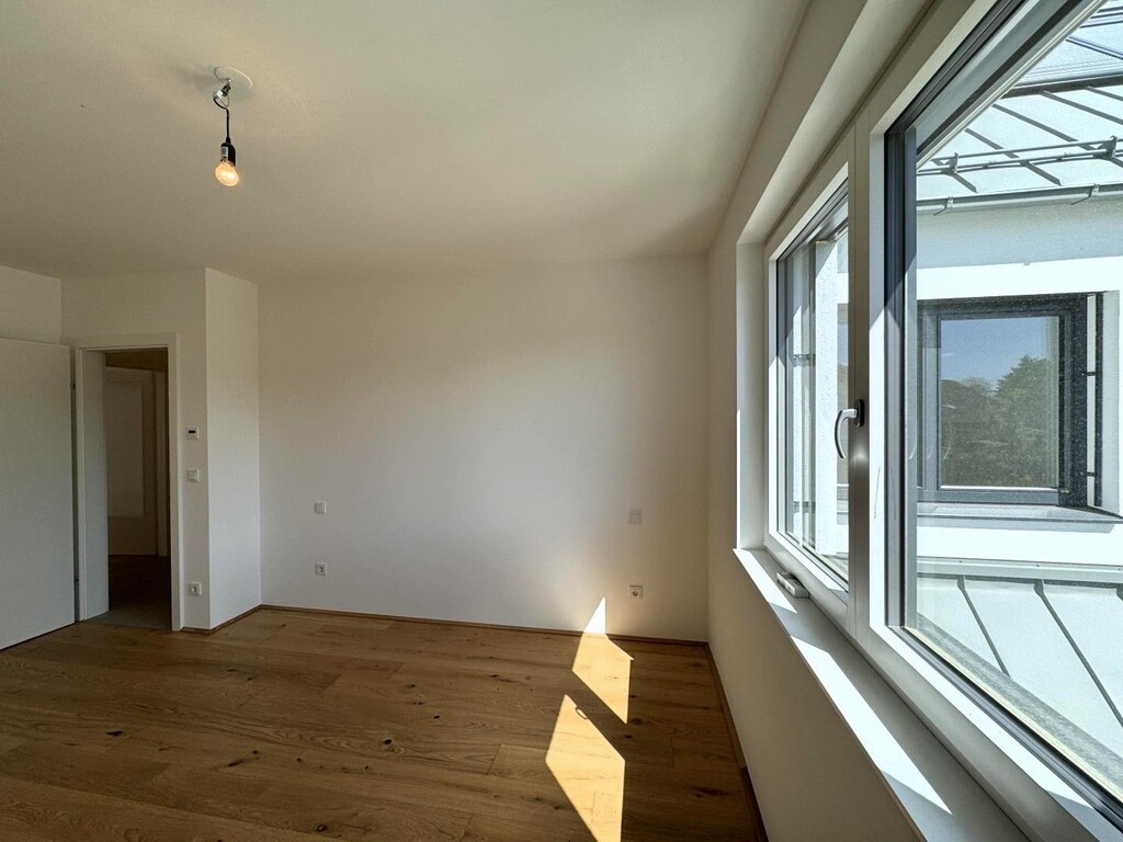 Schlafzimmer 1 von 3