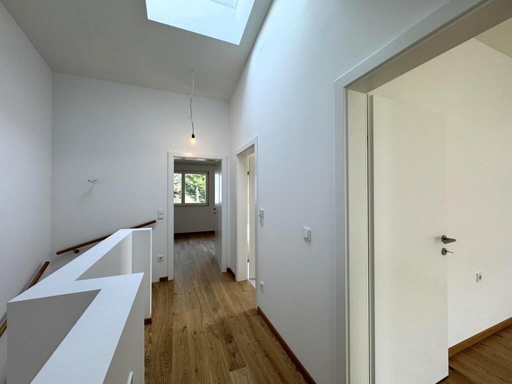 OG/Verteilerflur mit Lichtkuppel